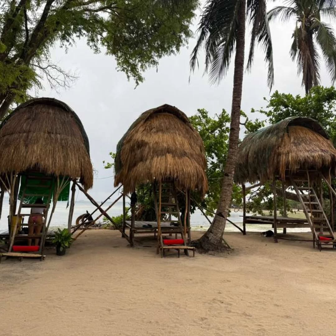 Beach Hut Coron Castaway